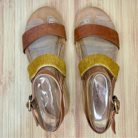 Trask Ryder Leather Wrap Around Ankle Strap Sandals Brown Gold Calf Hair Size 8 - Picture 5 of 10
